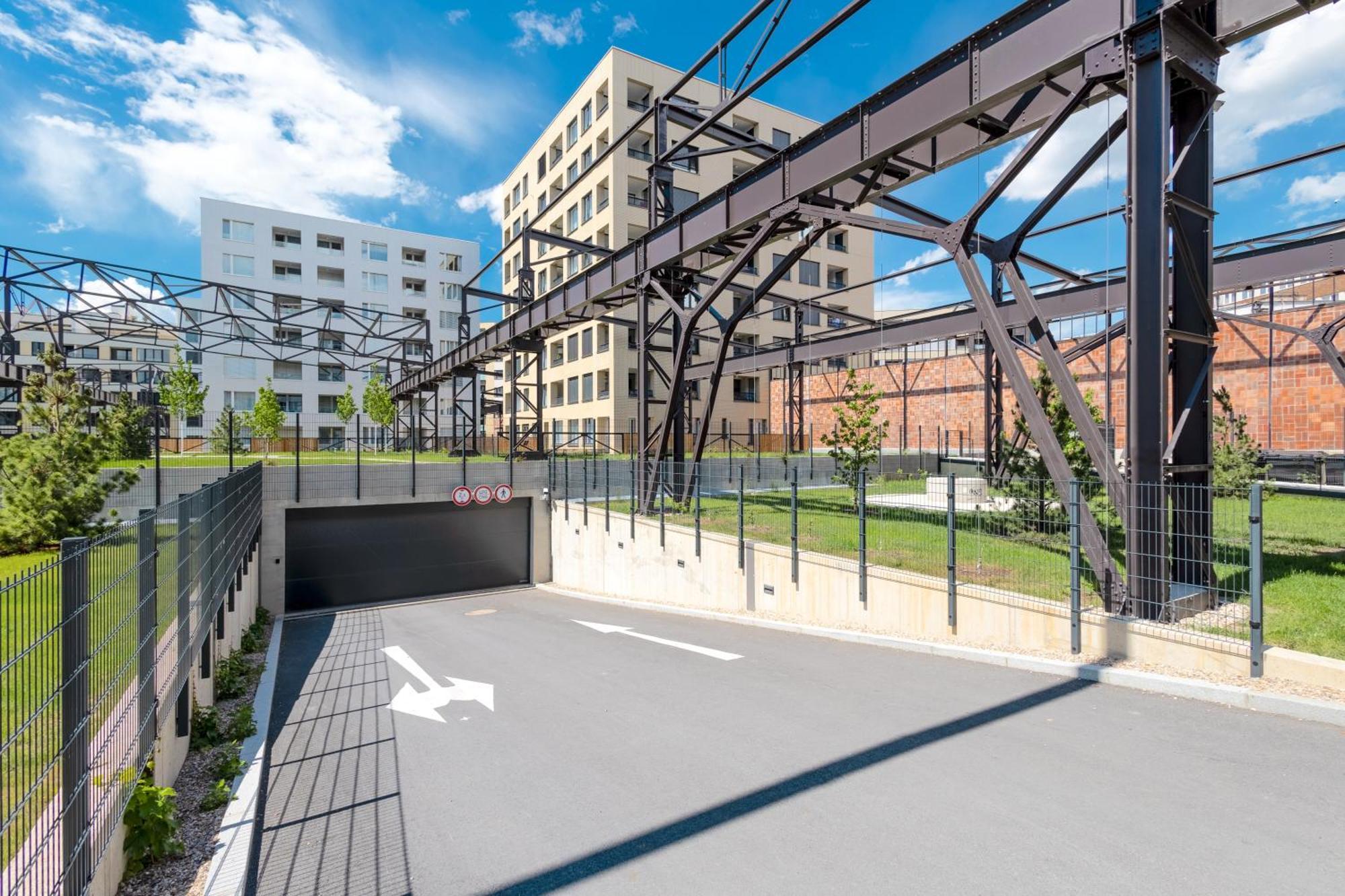 Bright 2Br - 7Th Floor, Balcony, Free Parking By Gravity Prague Daire Dış mekan fotoğraf