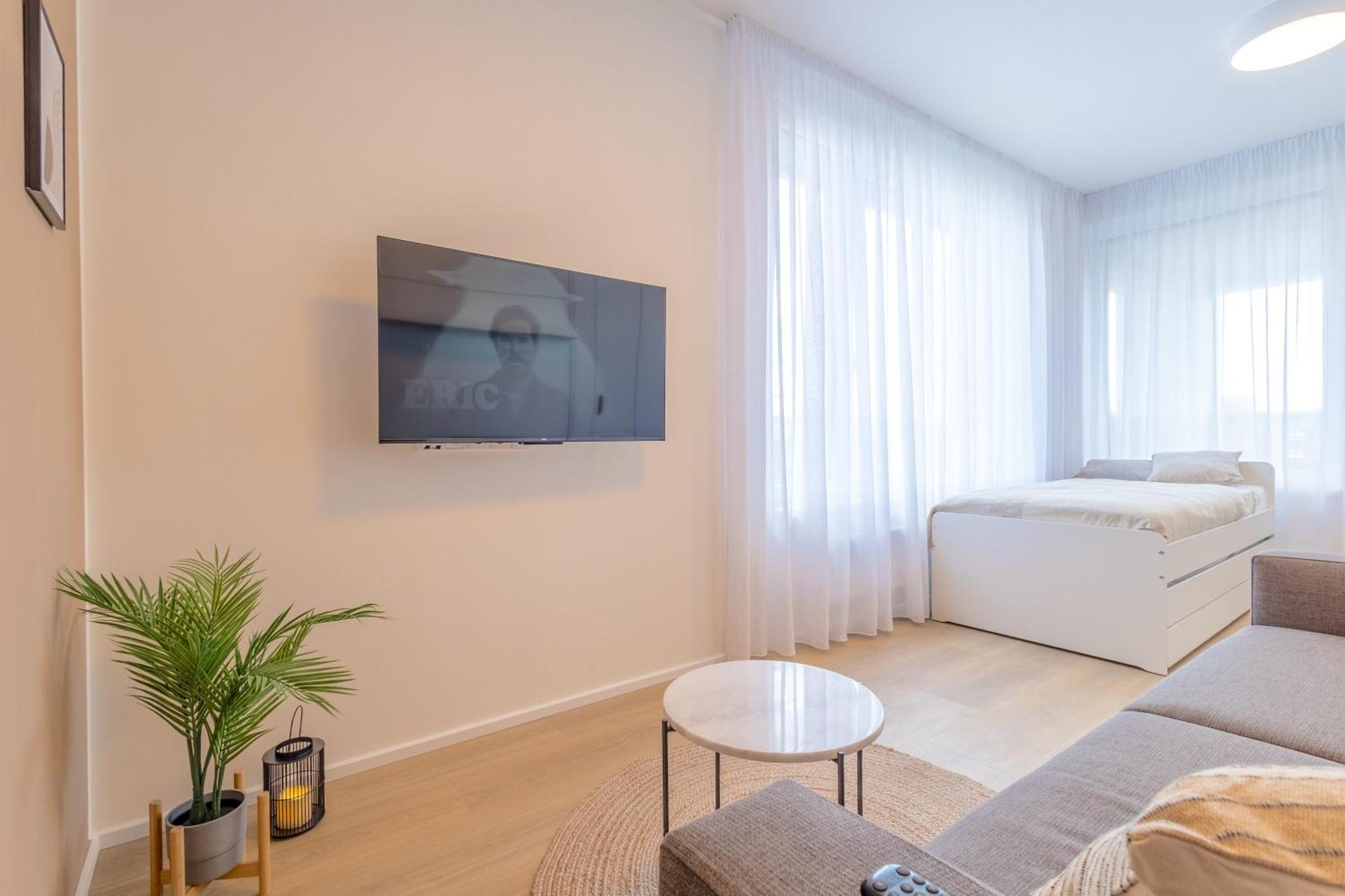 Bright 2Br - 7Th Floor, Balcony, Free Parking By Gravity Prague Daire Dış mekan fotoğraf