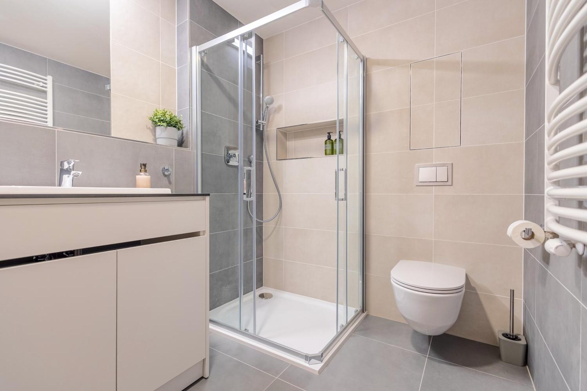 Bright 2Br - 7Th Floor, Balcony, Free Parking By Gravity Prague Daire Dış mekan fotoğraf