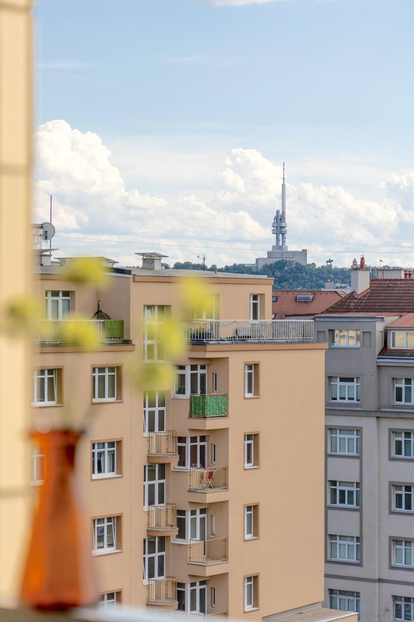 Bright 2Br - 7Th Floor, Balcony, Free Parking By Gravity Prague Daire Dış mekan fotoğraf
