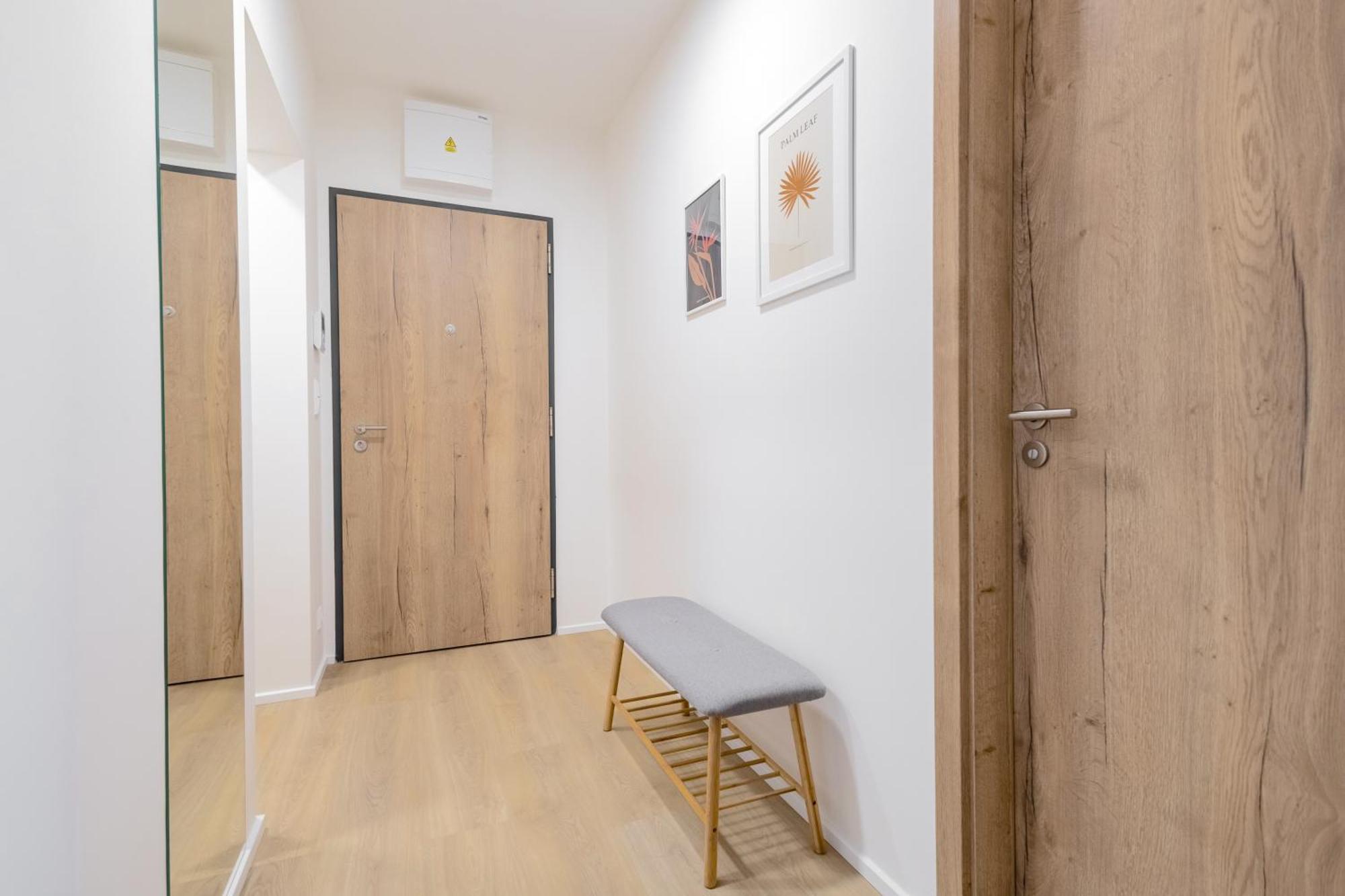 Bright 2Br - 7Th Floor, Balcony, Free Parking By Gravity Prague Daire Dış mekan fotoğraf