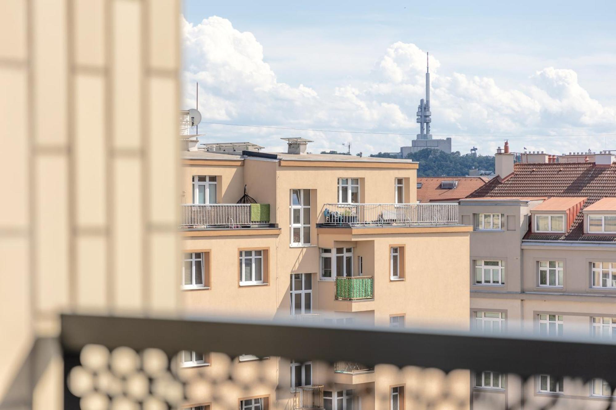 Bright 2Br - 7Th Floor, Balcony, Free Parking By Gravity Prague Daire Dış mekan fotoğraf