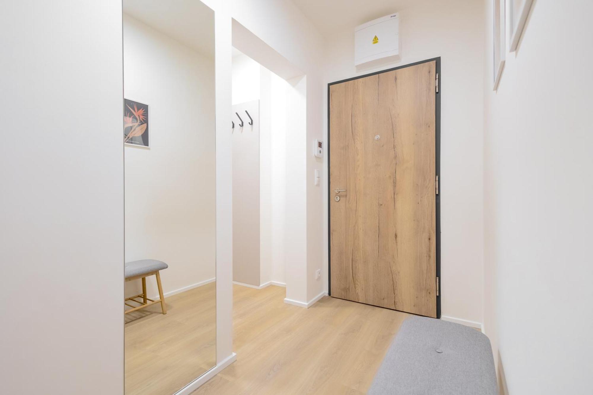 Bright 2Br - 7Th Floor, Balcony, Free Parking By Gravity Prague Daire Dış mekan fotoğraf